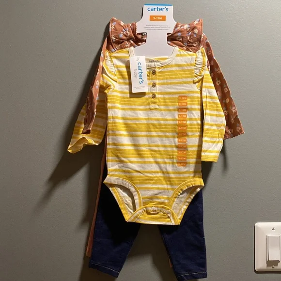 BRAND NEW BABY GIRL 4 PIECE SET SIZE 9-12 MONTHS OKD! NWT. SMOKE FREE HOME! - Picture 2 of 6